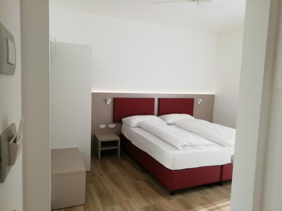 Albergo Garni Francesco Torbole Sul Garda Buitenkant foto