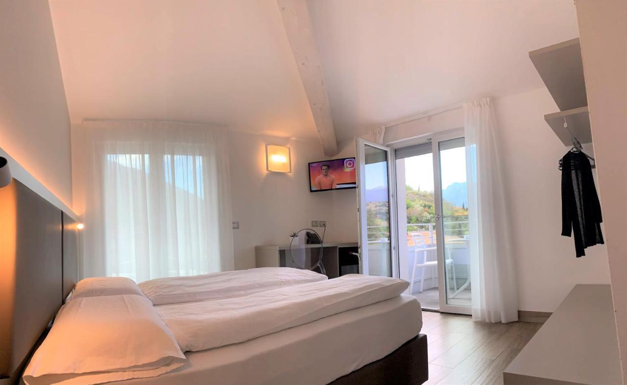 Albergo Garni Francesco Torbole Sul Garda Buitenkant foto