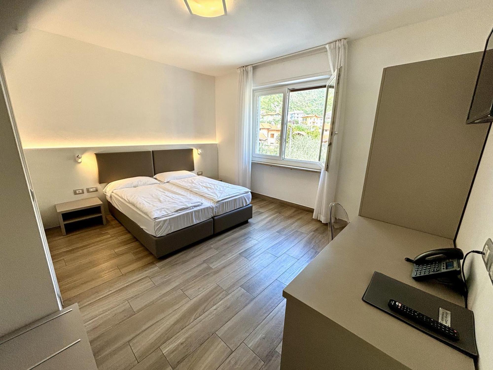Albergo Garni Francesco Torbole Sul Garda Buitenkant foto