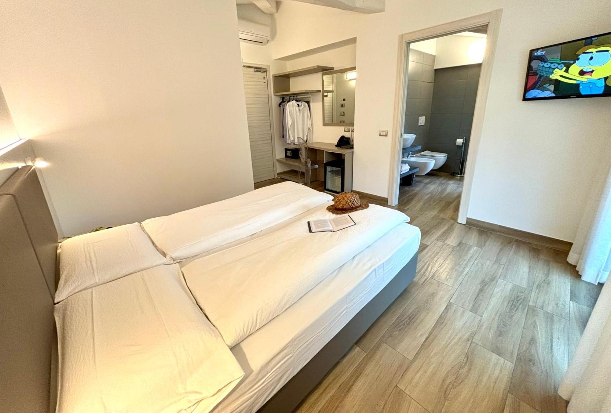 Albergo Garni Francesco Torbole Sul Garda Buitenkant foto