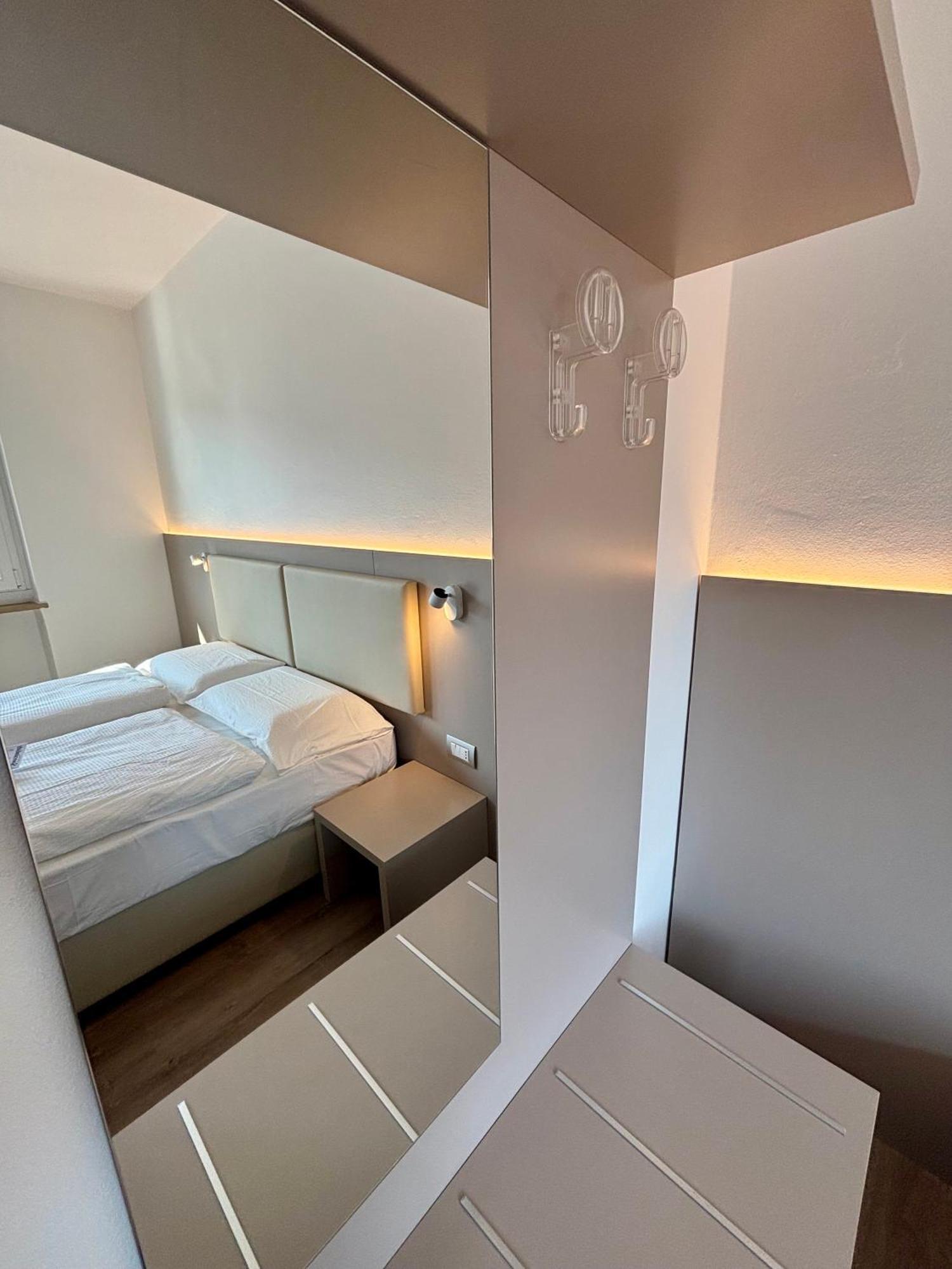 Albergo Garni Francesco Torbole Sul Garda Buitenkant foto