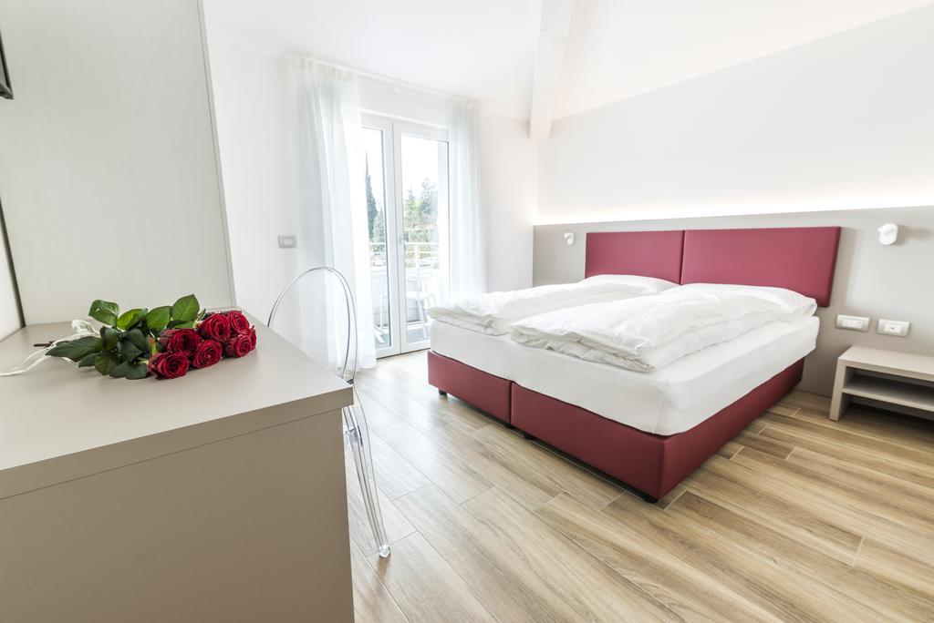 Albergo Garni Francesco Torbole Sul Garda Buitenkant foto