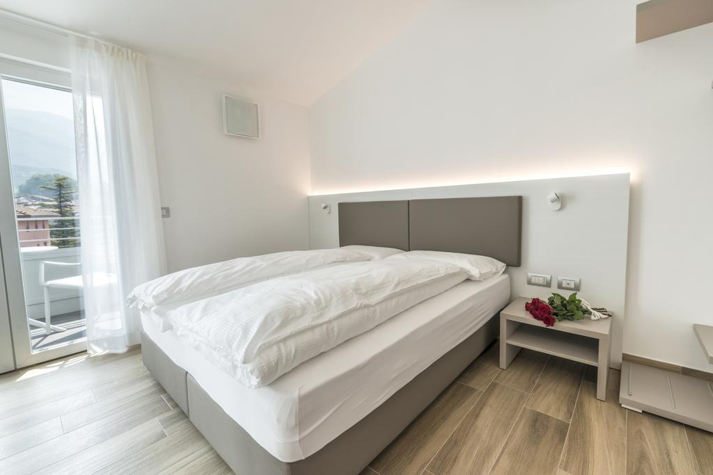 Albergo Garni Francesco Torbole Sul Garda Buitenkant foto